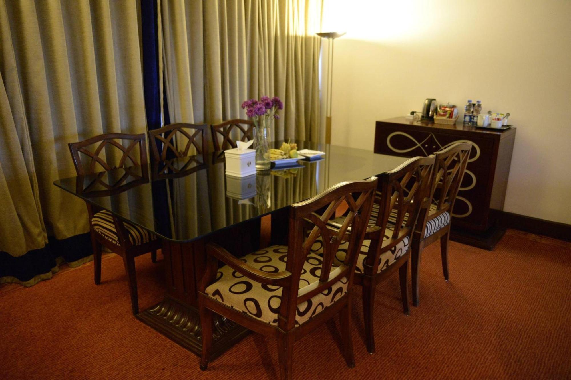 Karachi Marriott Hotel Extérieur photo